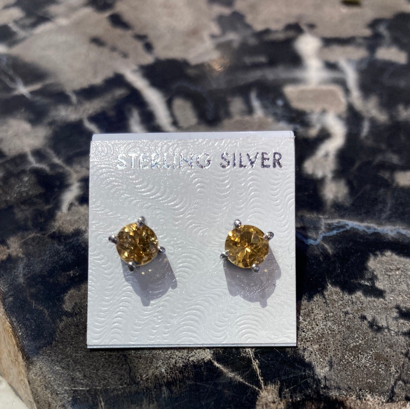 Citrine studs