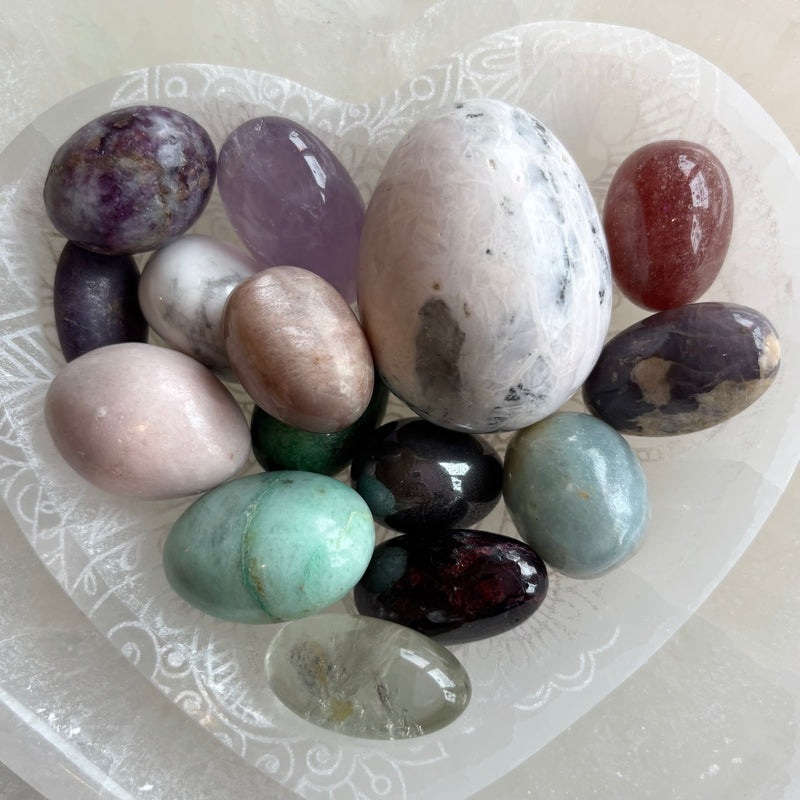 Selenite bowl and gemstone eggs