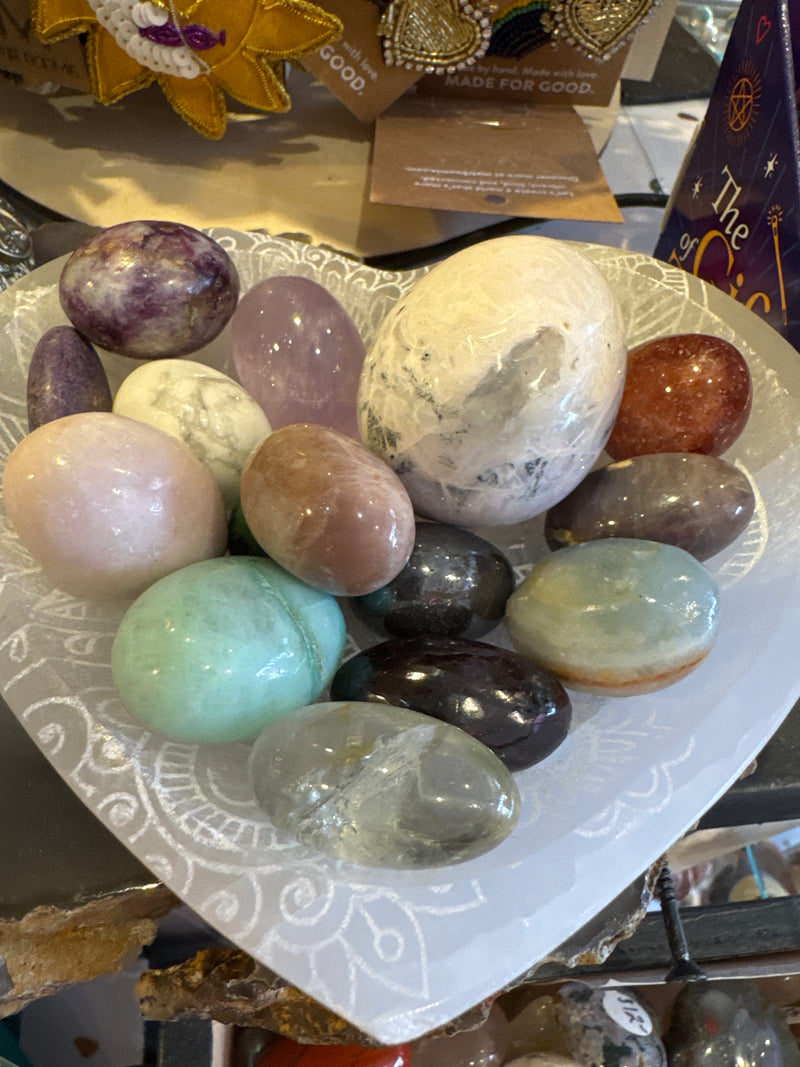 Selenite bowl and gemstone eggs