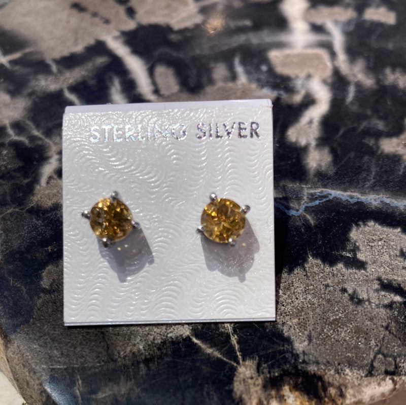 Citrine studs