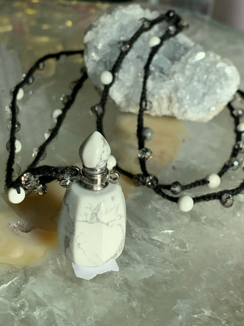 Howlite Necklace with Pendant